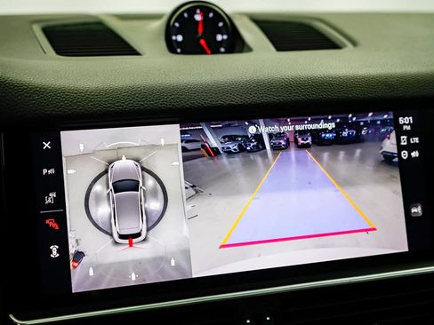 Used 2023 Porsche Cayenne S Platinum image 25