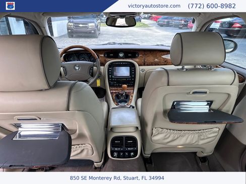 Used 2005 Jaguar XJ8 L image 17