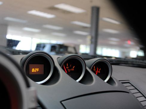 Used 2004 Nissan 350Z Touring image 36