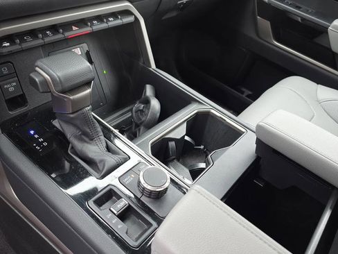 Used 2022 Toyota Tundra Limited image 28