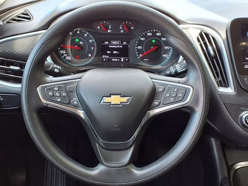 Used 2025 Chevrolet Malibu LT FWD image 19