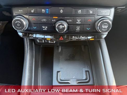 Used 2024 Dodge Durango GT AWD/4WD image 38