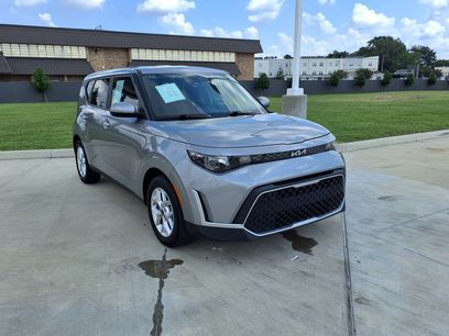 Used 2025 Kia Soul LX w/ LX Technology Package