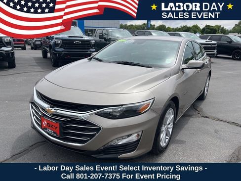 Used 2024 Chevrolet Malibu LT FWD image 2