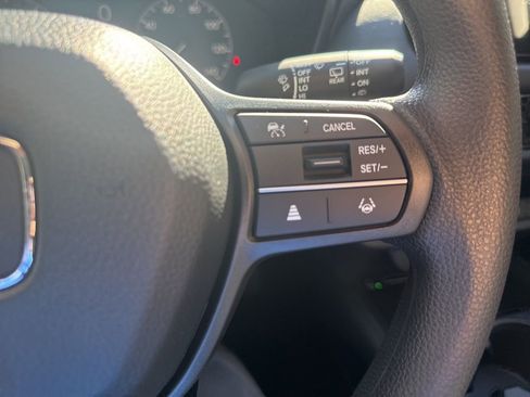 New 2026 Honda HR-V LX image 25