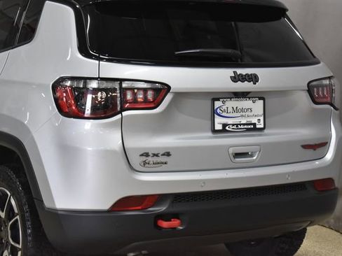 Certified 2025 Jeep Compass Trailhawk image 9