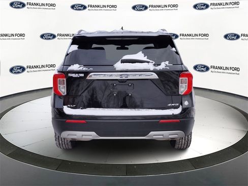 Certified 2022 Ford Explorer XLT w/ Equipment Group 202A image 4