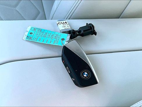 Used 2025 BMW 530i xDrive w/ Premium Package image 15