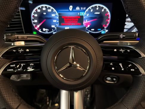 New 2026 Mercedes-Benz GLS 450 4MATIC image 23