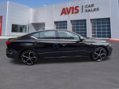 Used 2025 Nissan Altima 2.5 SR FWD image 5