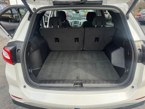 Used 2018 Chevrolet Equinox LT image 11