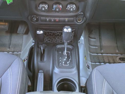 Used 2017 Jeep Wrangler Unlimited Sahara w/ Max Tow Package image 19