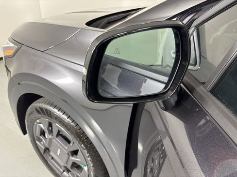 New 2026 Kia Carnival EX image 13