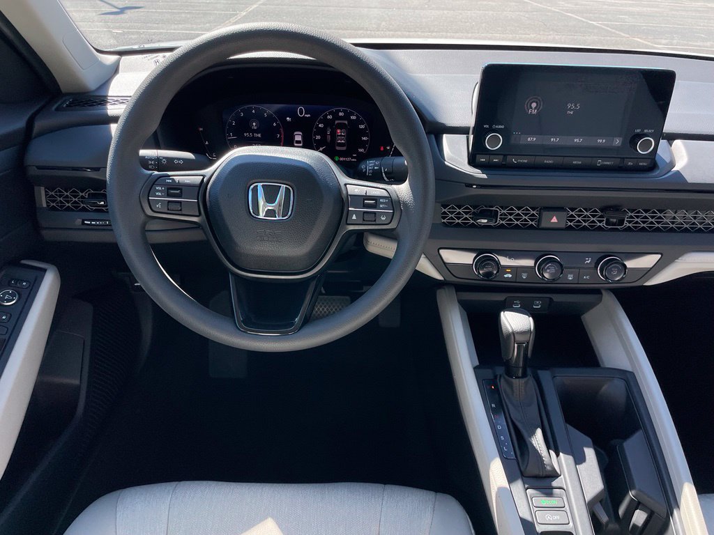 Certified 2025 Honda Accord LX image 11