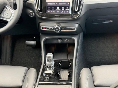 New 2026 Volvo XC40 B5 Plus w/ Protection Package Premier AWD/4WD image 8