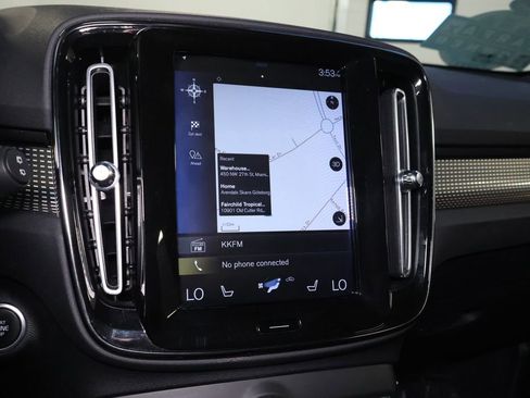 Used 2019 Volvo XC40 T5 R-Design image 29