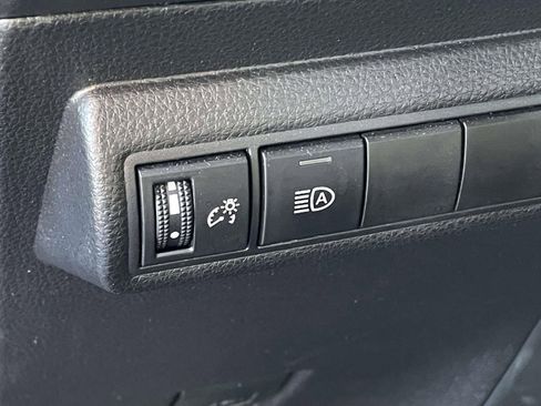 Used 2025 Toyota Corolla LE FWD image 18