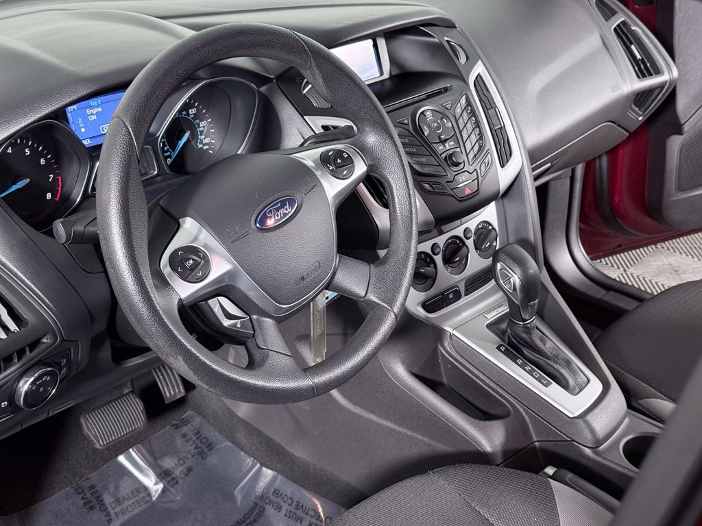 Used 2014 Ford Focus SE FWD image 11