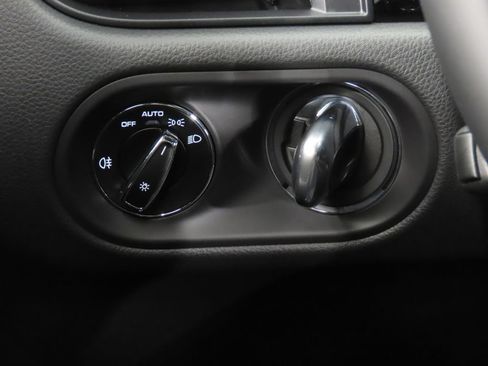 New 2026 Porsche Macan AWD/4WD image 24