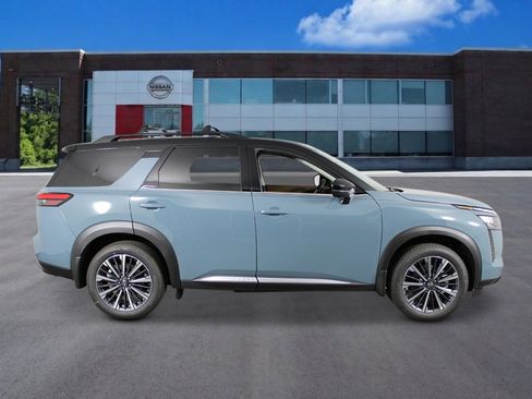 New 2026 Nissan Pathfinder Platinum image 6
