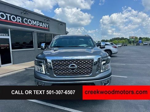 Used 2019 Nissan Titan SL w/ Chrome Package AWD/4WD image 15