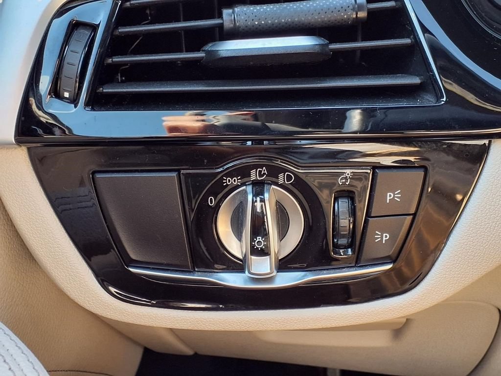 Used 2019 BMW 530i w/ Convenience Package RWD image 19