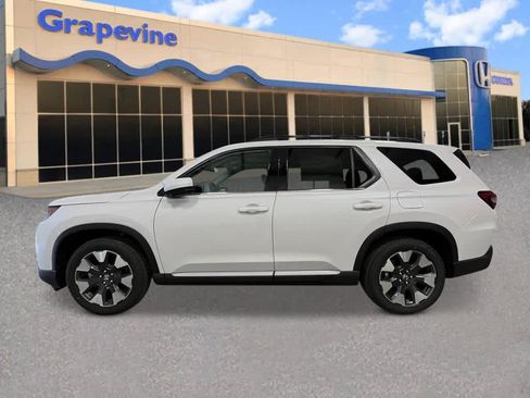 New 2026 Honda Pilot Elite image 2