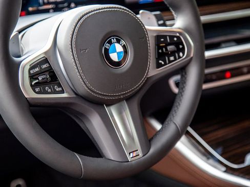 New 2026 BMW X5 xDrive40i w/ M Sport Package AWD/4WD image 12