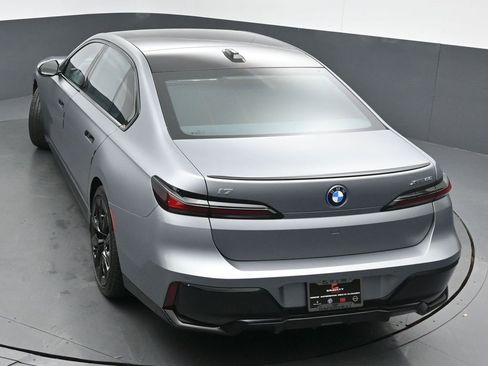 Used 2023 BMW i7 xDrive60 image 28