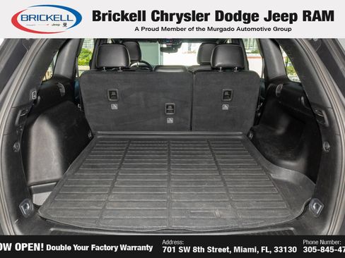 Used 2025 Jeep Grand Cherokee Limited AWD/4WD image 9