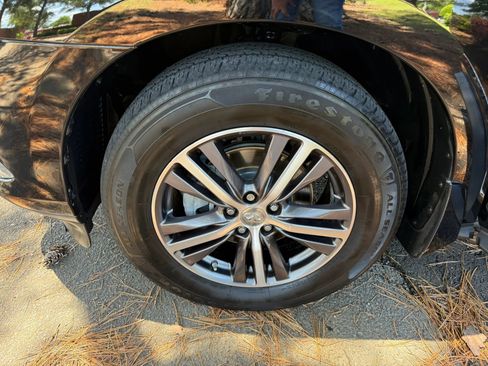 Used 2019 INFINITI QX60 Luxe w/ Essential Package FWD image 9