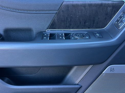 Used 2023 Ford F250 Lariat w/ FX4 Off-Road Package image 12