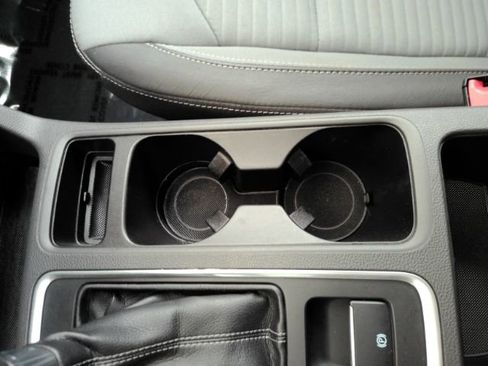 Used 2017 Ford Escape SE w/ SE Sport Appearance Package image 44