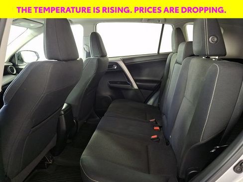 Used 2016 Toyota RAV4 XLE AWD/4WD image 12