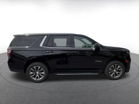 Used 2023 Chevrolet Tahoe LT w/ Luxury Package AWD/4WD image 16