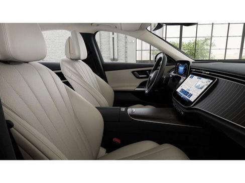 New 2026 Mercedes-Benz E 450 4MATIC Sedan image 4