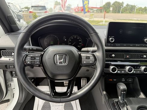Used 2023 Honda Civic Sport image 16