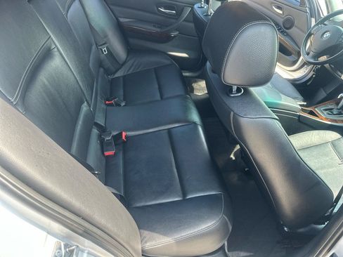 Used 2011 BMW 328i xDrive Sedan AWD/4WD image 19