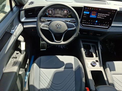 New 2026 Volkswagen Tiguan SE R-Line AWD/4WD image 7