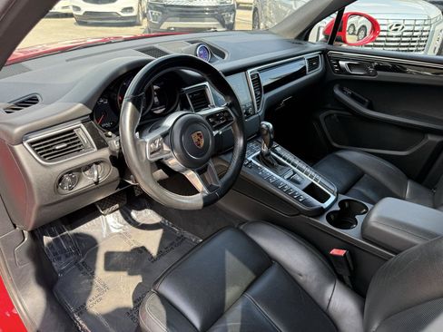 Used 2018 Porsche Macan AWD/4WD image 20