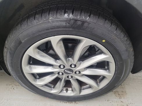 Used 2021 Lincoln Corsair AWD w/ Premium Package image 31