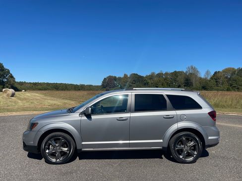 Used 2016 Dodge Journey Crossroad image 2