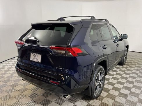 New 2025 Toyota RAV4 SE image 8