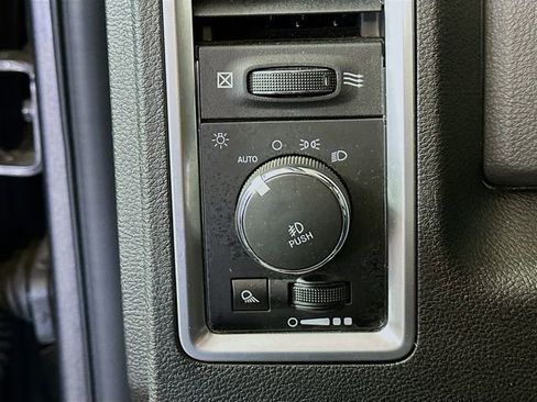 Used 2019 RAM 1500 Classic Warlock image 11