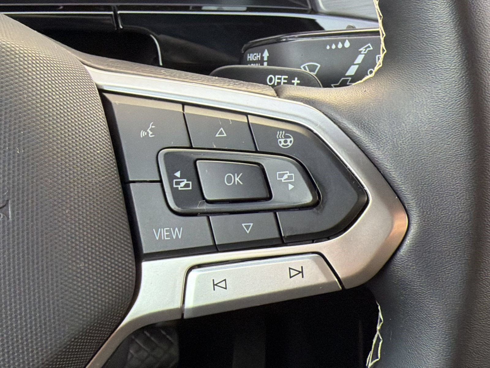 Used 2026 Volkswagen Atlas Cross Sport SE FWD image 19