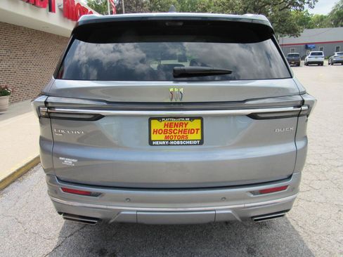 Used 2026 Buick Enclave Avenir w/ Super Cruise Package AWD/4WD image 3
