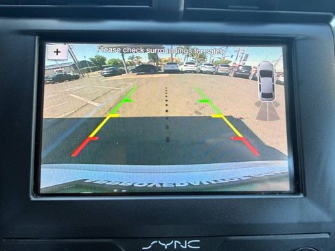 Used 2019 Ford Fusion SE FWD image 16