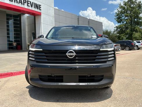 Used 2025 Nissan Kicks SV FWD image 3