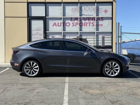 Used 2018 Tesla Model 3 Long Range image 6