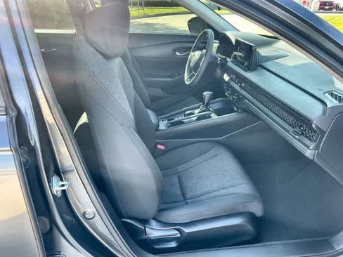 Used 2023 Honda Accord LX image 12